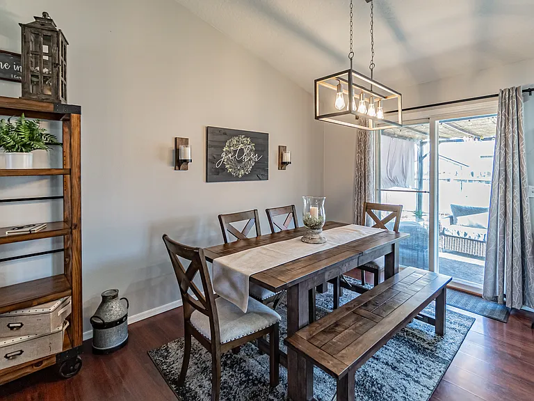 3005 Village Green St — Photo 5