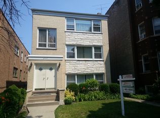8107 Keating Ave APT 3, Skokie, IL 60076