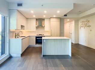 488 W 58th Ave #402, Vancouver, BC V5X1V5