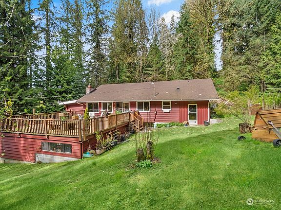 5th image of 18519 Larch Way
