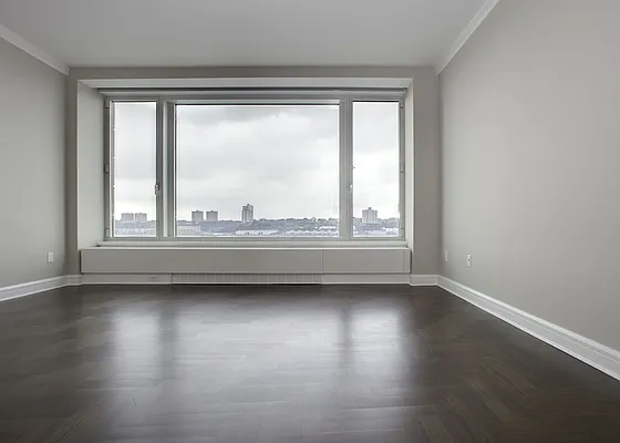 Rented by BLU Real Estate | media 20