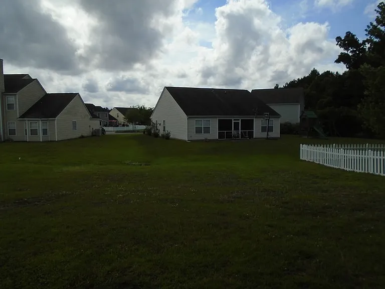 153 Pickett Creek Ln — Photo 23
