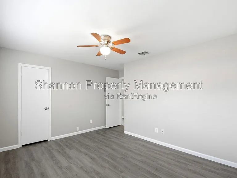 6215 Autumn Arbor Dr — Photo 26
