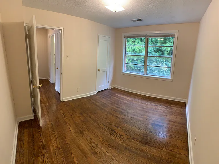 1691 Valley Ave — Photo 29