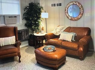 424 Manor Rd #B, Arnold, MD 21012