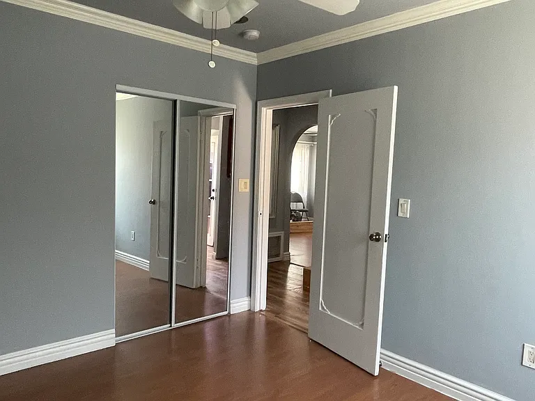 8989 California Ave — Photo 6