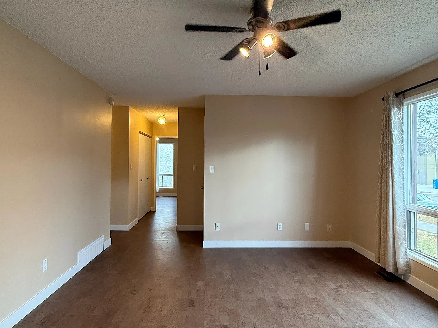 12414 112 Ave NW — Photo 3