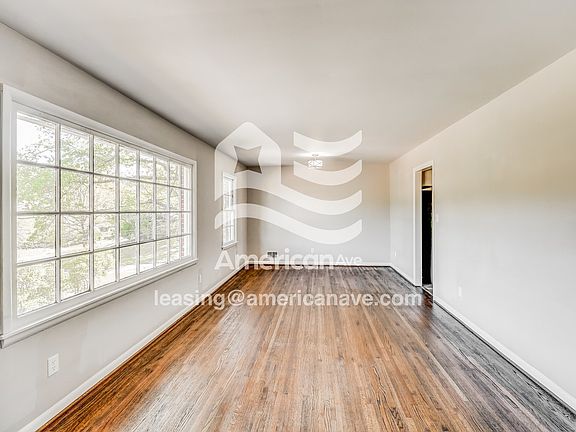 328457_002_living_room_13668583.jpg