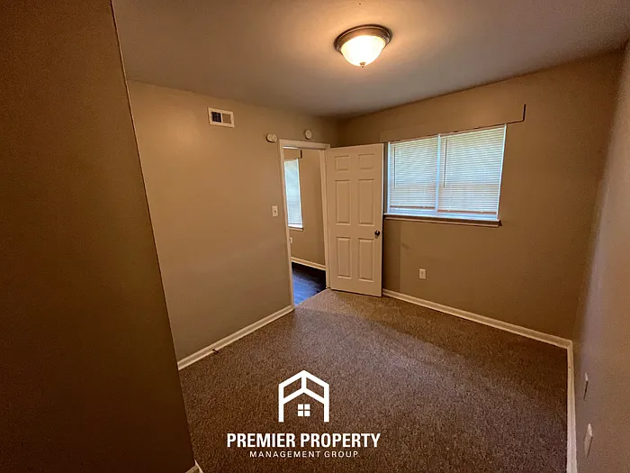 4876 Hillbrook Rd — Photo 15