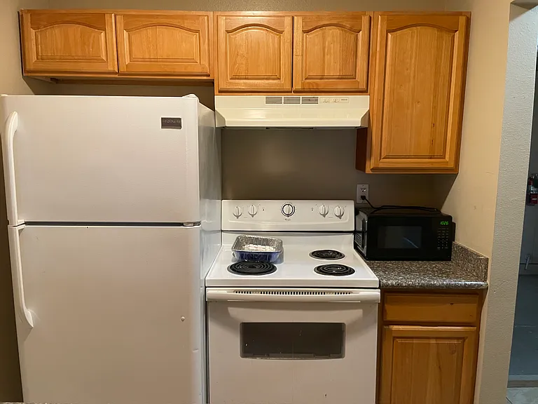 1410 Saint Andrew St #5 — Photo 5