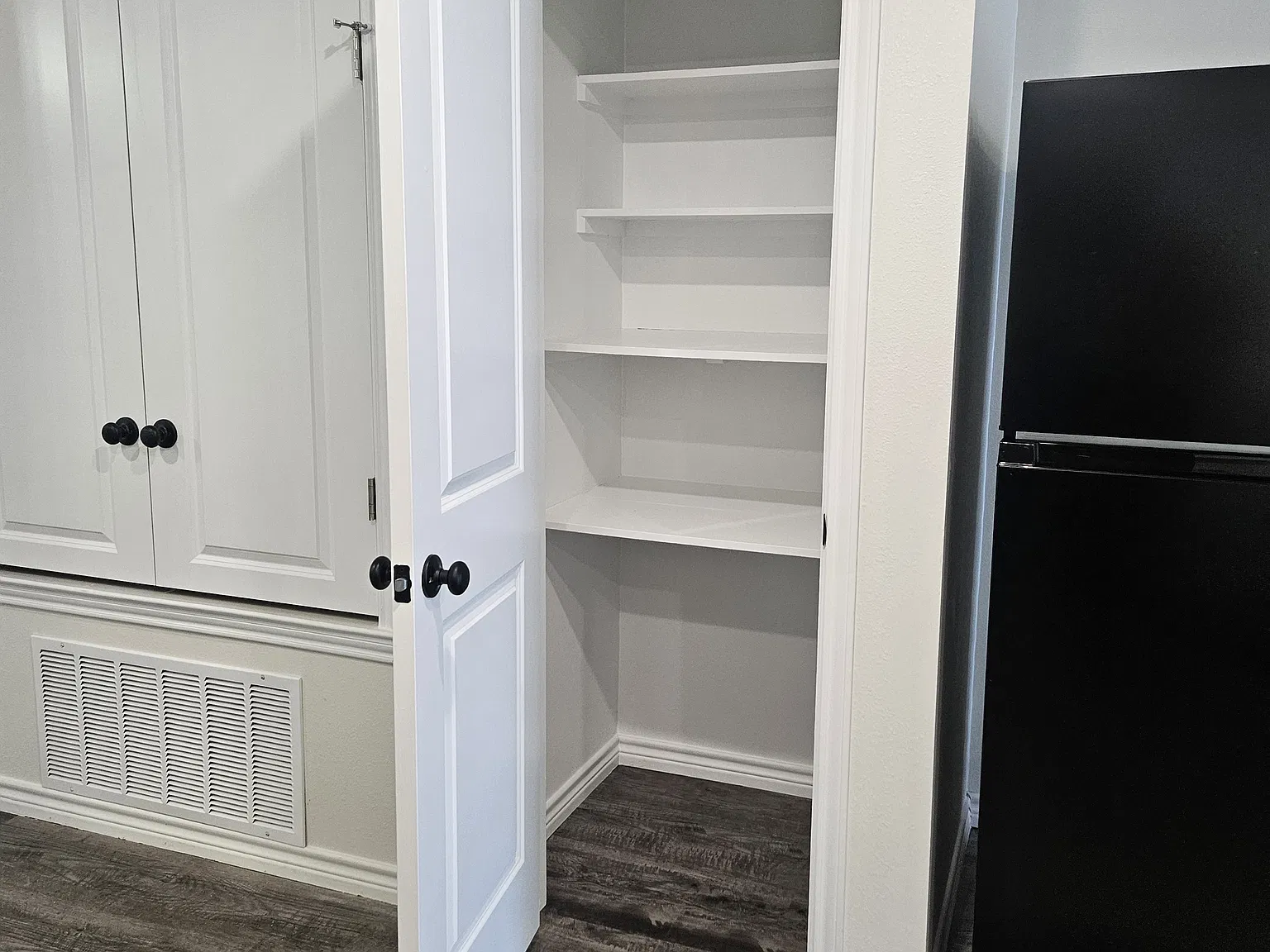2 bed, 1100 sqft, $1,200 — Photo 3