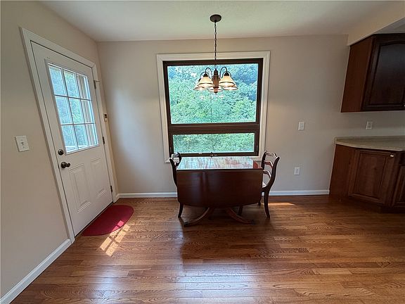 5th image of 4140 Grandview Dr