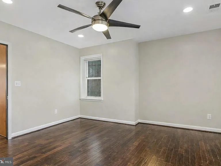 1519 Constitution Ave NE #101 — Photo 10