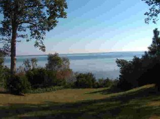 4512 Rivershore Dr #A, New Bern, NC 28560