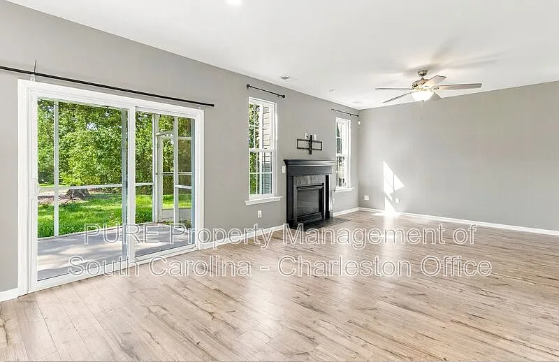 3 bed, 2.5 bath, 1896 sqft, $2,199 — Photo 1