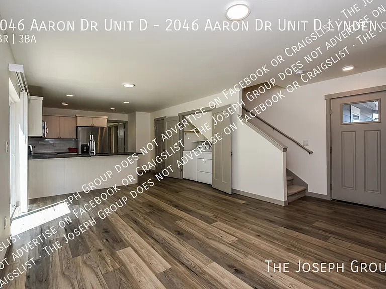 2046 Aaron Dr #D — Photo 2