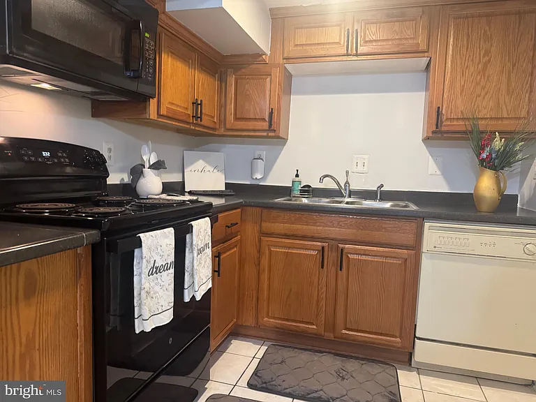 45 Rhode Island Ave NW — Photo 5