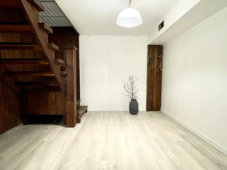 2133 Sperling Ave — Photo 29
