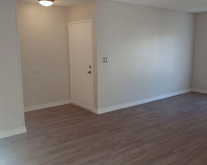 Chateau Spring Terrace — Photo 9