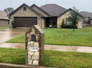 11194 Water Oak Dr, Flint, TX 75762