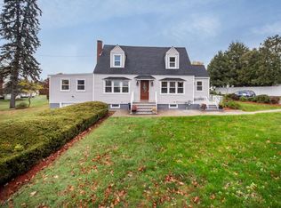 231 Forest St, Methuen, MA 01844