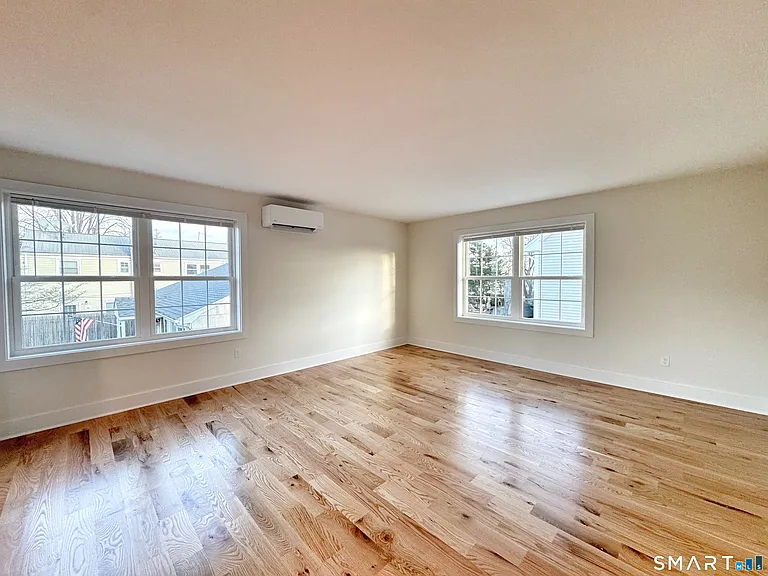5 Phillips St #B4 — Photo 3