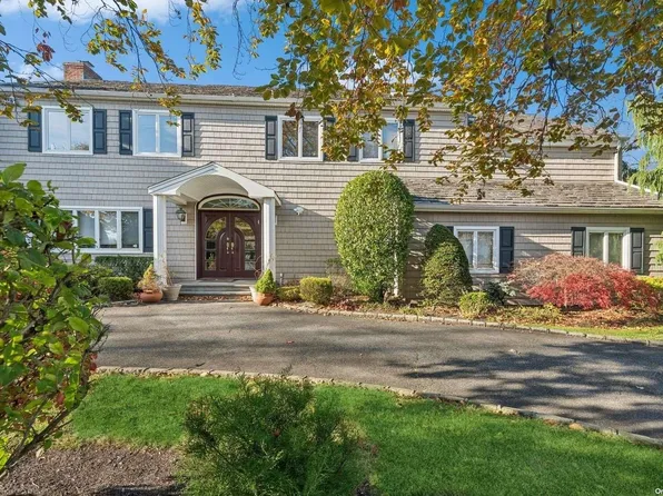 1300 Harbor Road, Hewlett Harbor, NY 11557