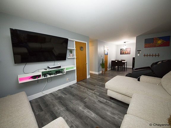 3rd image of 306 E 18th St #102