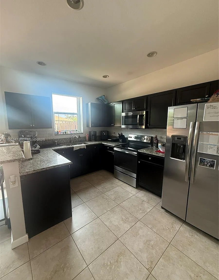 Silver Palm West Replat — Photo 3