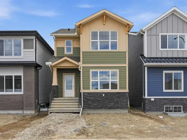 76 W Buffaloberry Mnr SE, Calgary, AB T3M 4A4