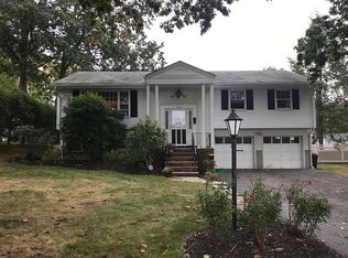 518 Salem St, Paramus, NJ 07652