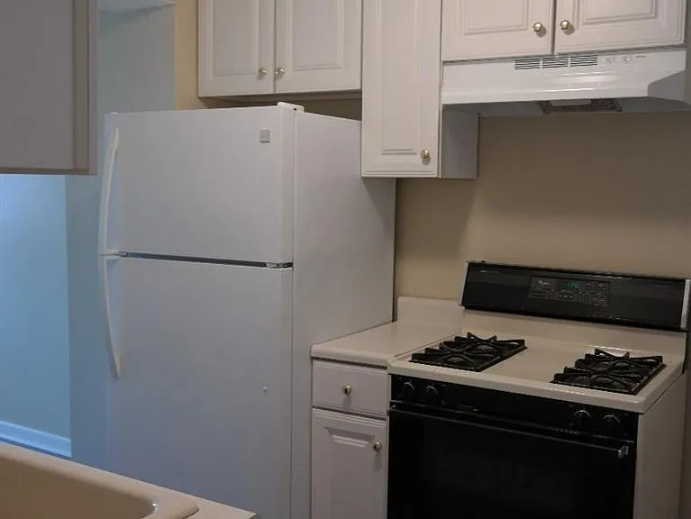 8139 Highland Pl — Photo 6