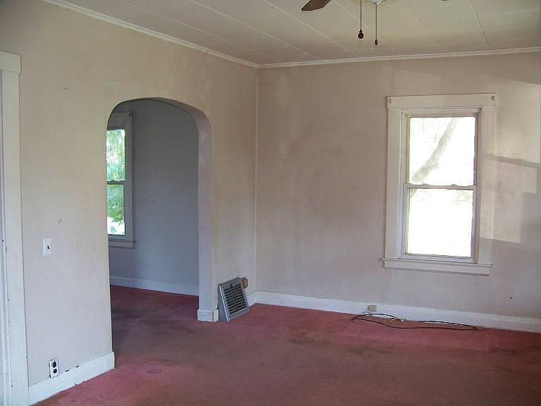 1st image of 1644 Manhattan Ave