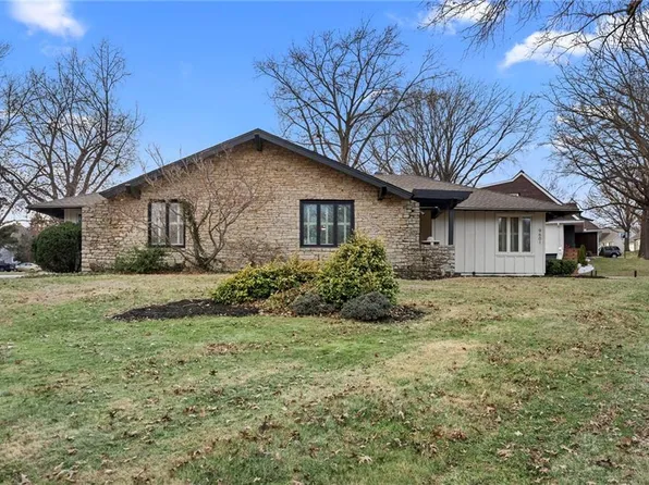 9601 W 104th Ter, Overland Park, KS 66212