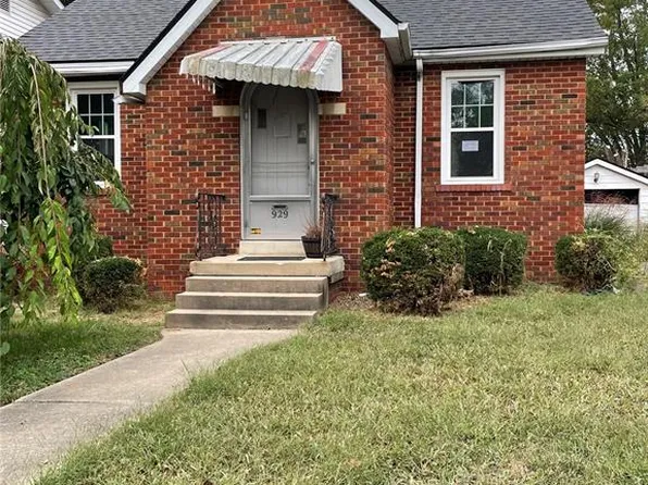 929 S 5th St, Belleville, IL 62220