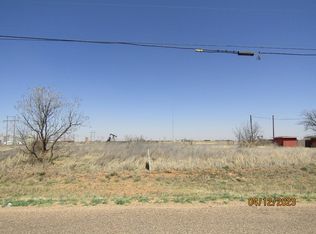 3176 Houston St, Levelland, TX 79336