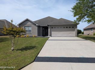 51 Castle Bay Dr, Hampstead, NC 28443