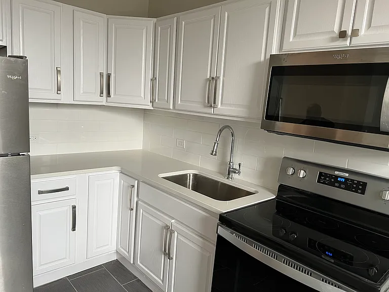 3242 N Pulaski Rd #3 — Photo 4