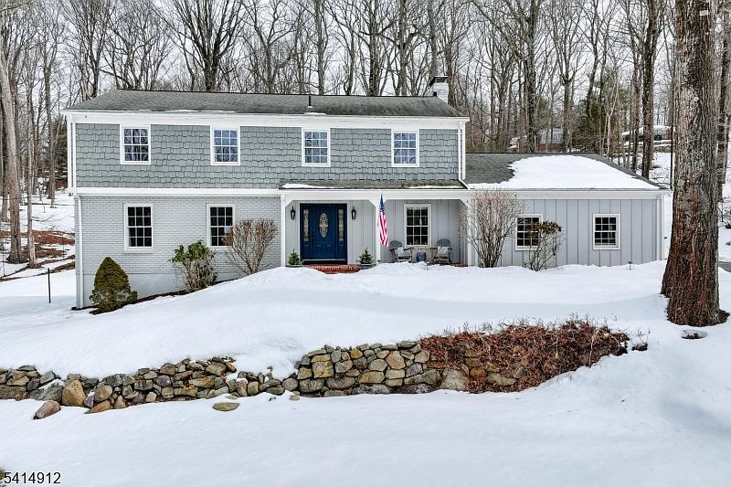 1st image of 76 E Lake Rd