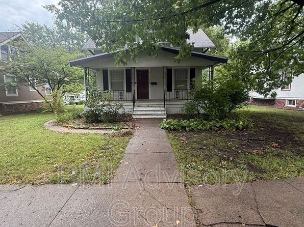 118 SW Broadmoor Ave