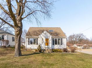 935 Easton Ave, Waterloo, IA 50702