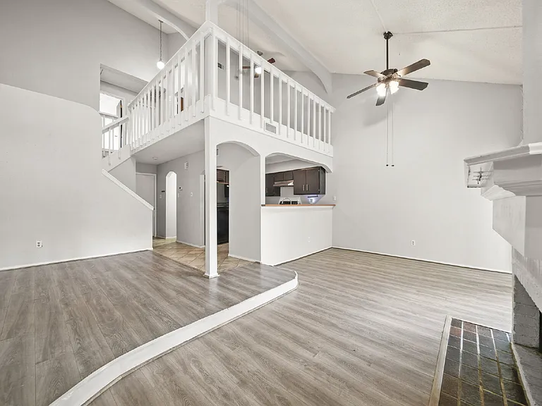 7119 Brendam Ln — Photo 2