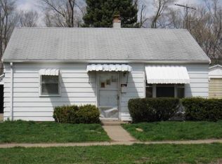 308 Crystal Lake Dr, Urbana, IL 61801