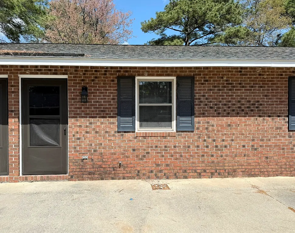 Building Photo - 2714 Mill St #B