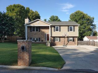 9421 Edenshire Dr, Knoxville, TN 37922