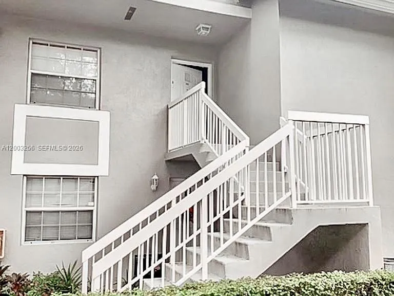 464 NE 210th Circle Ter #201-10A — Photo 2