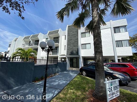 2nd image of 2345 NE 135th St #10371858
