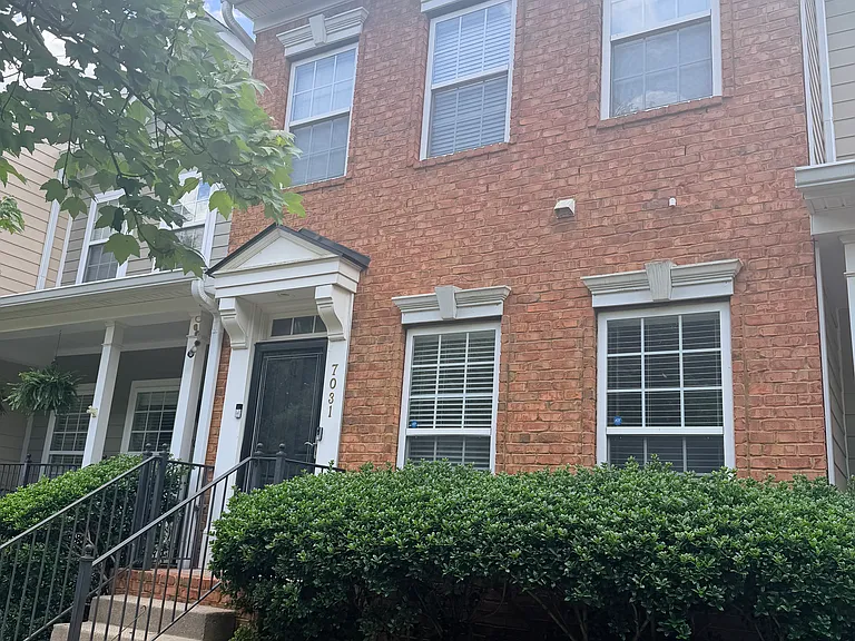 7031 Sunnywood Dr — Photo 11