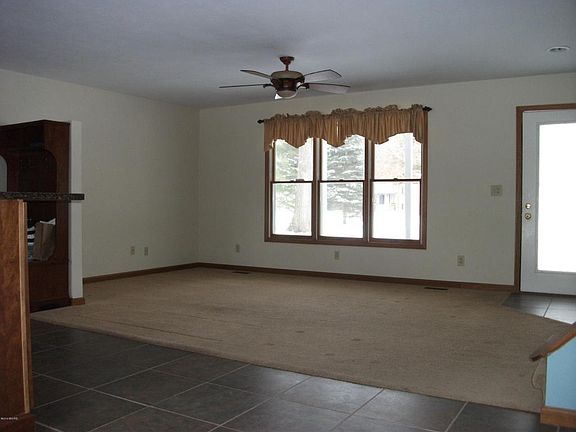 3rd image of 2441 W Riverwood Dr