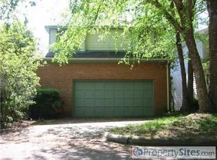105 Talon Dr, Cary, NC 27518